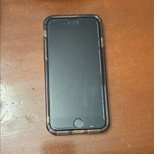 Apple iPhone SE (2022) Black with Clear Case